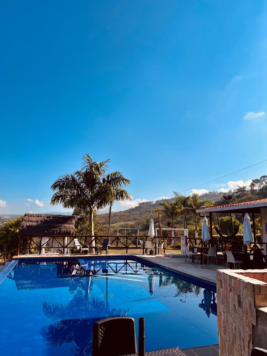Hotel Campestre Palmas del Zamorano - Housity