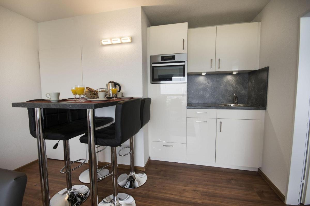 Frische-Brise-05-06 - Housity