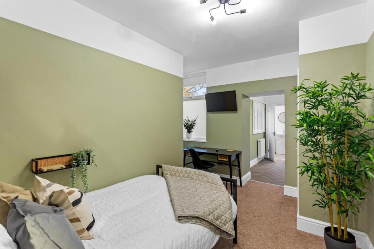 Birkenhead Aparthotel - Housity