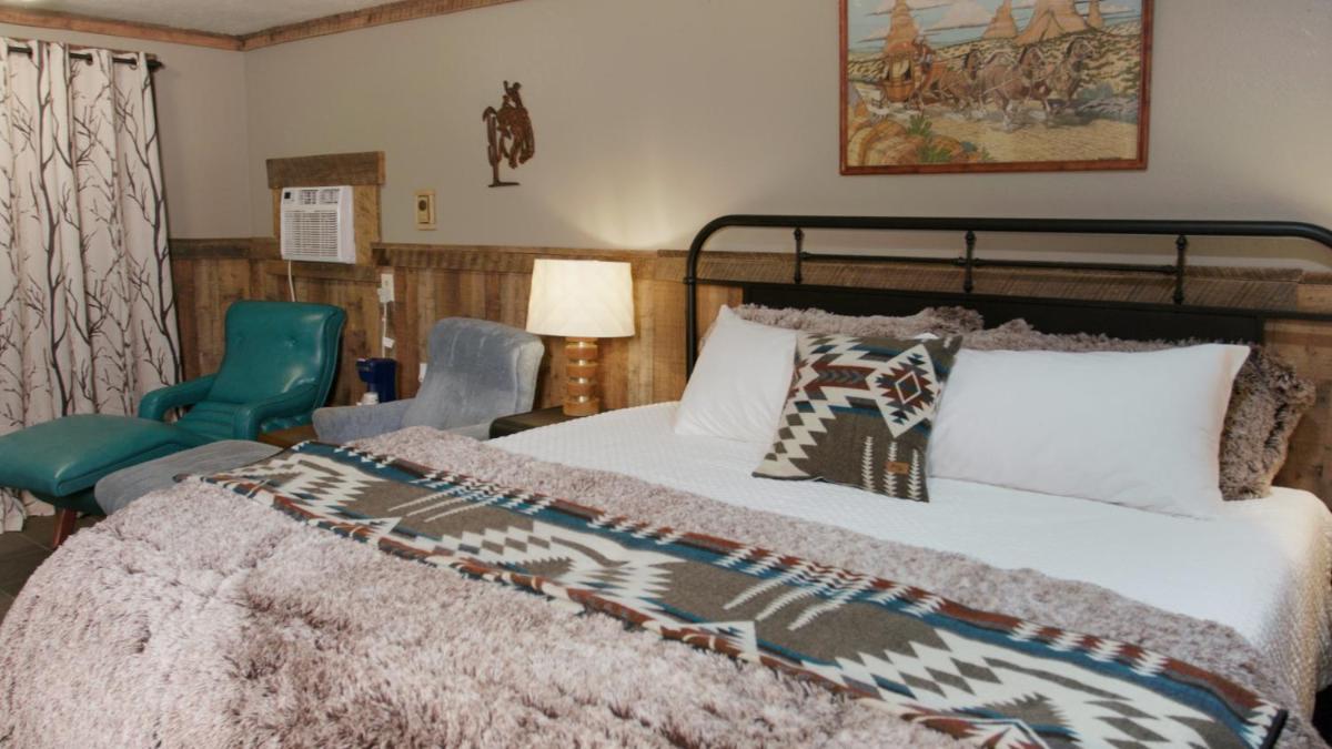 Arthur Murray's Motel - Housity