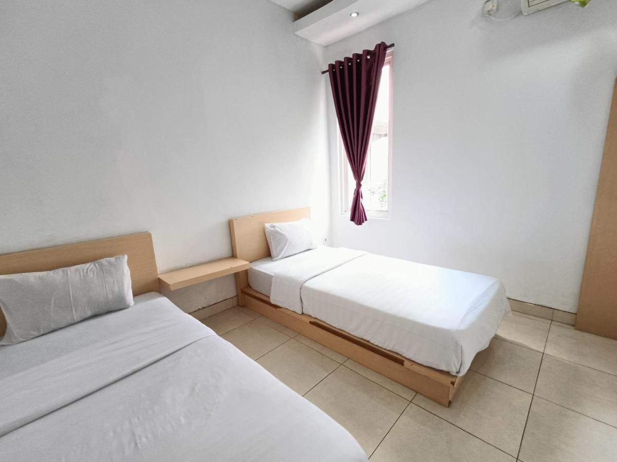 Urbanview Hotel B Liv Kendari by RedDoorz - Housity