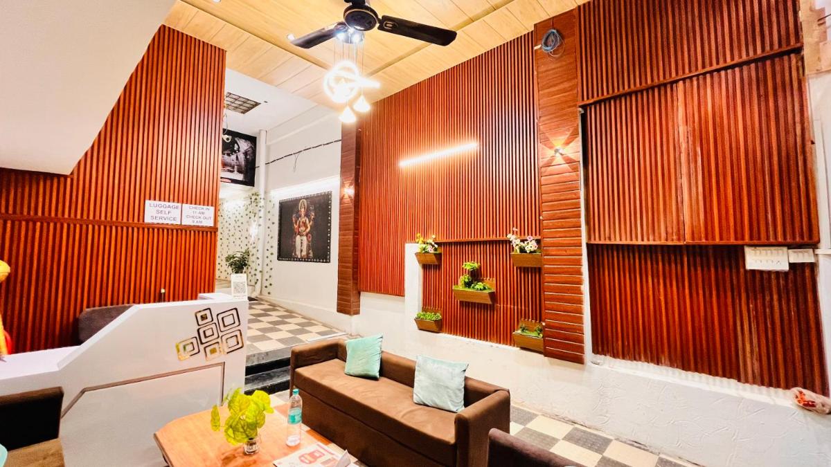 PALLAV GUEST HOUSE - Housity