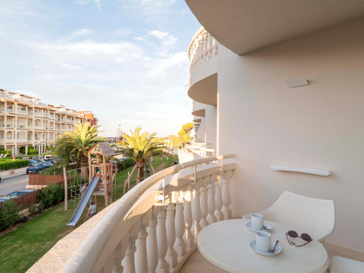 Un balcón o terraza de Iberostar Selection Albufera Park All Inclusive