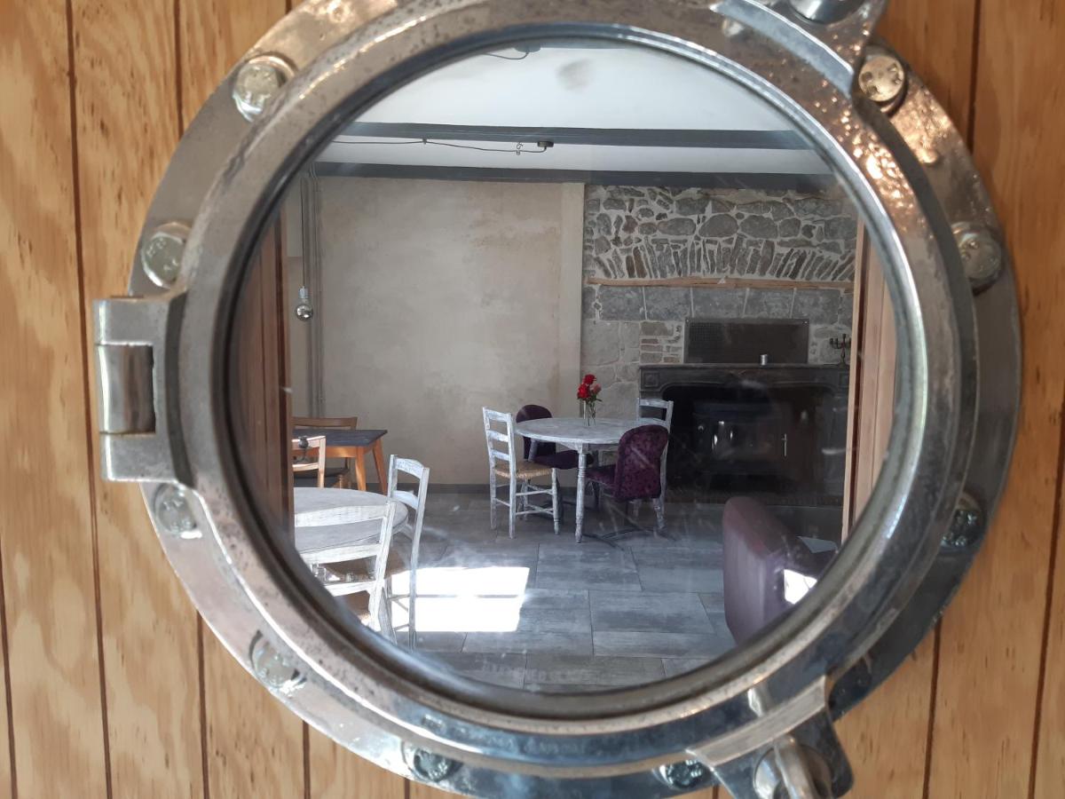 Manoir Saint-Pardoux 63680 - Housity