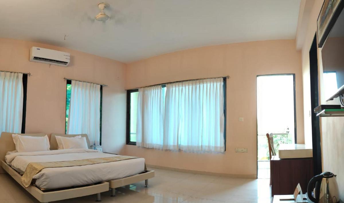 Chandanvan Club & Resort - Housity