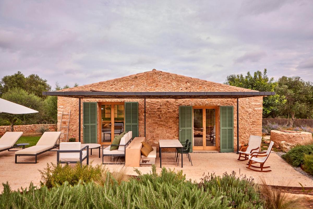 Jardín al aire libre en Son Penya Adults Only Petit Hotel & Spa