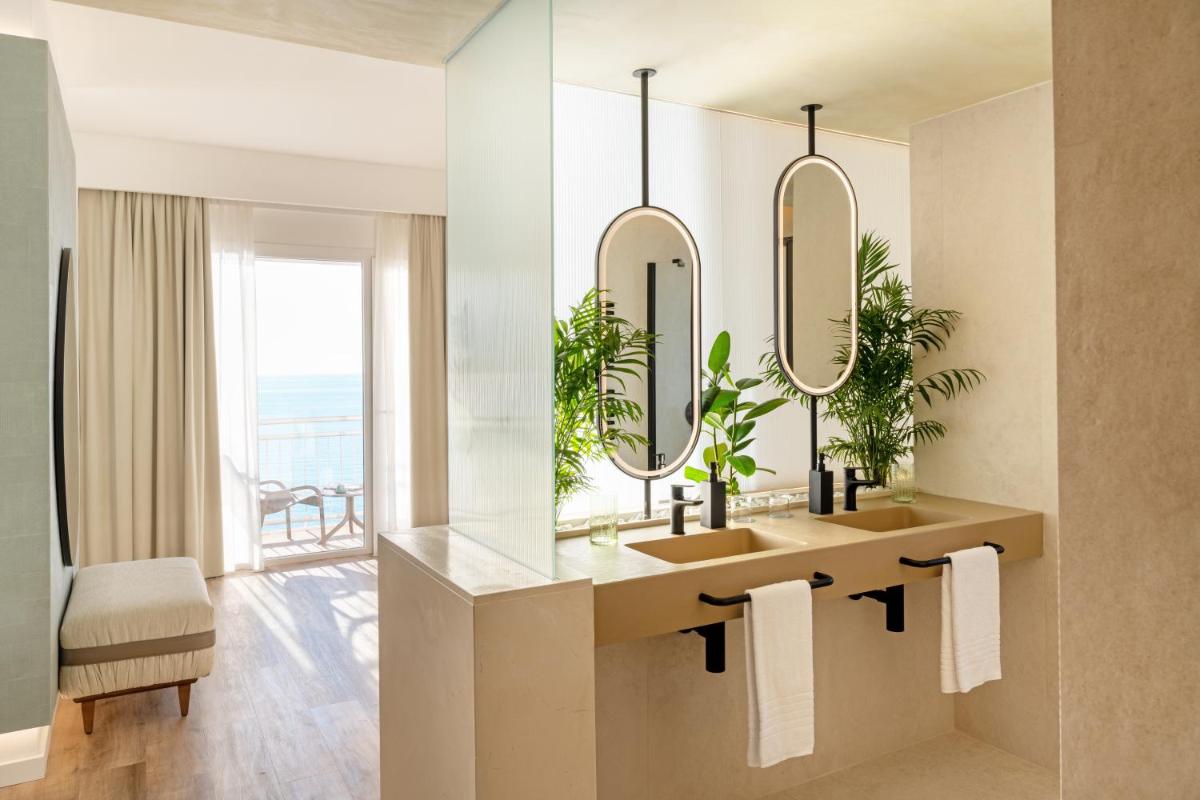 Hotel Delfino Taranto - Housity