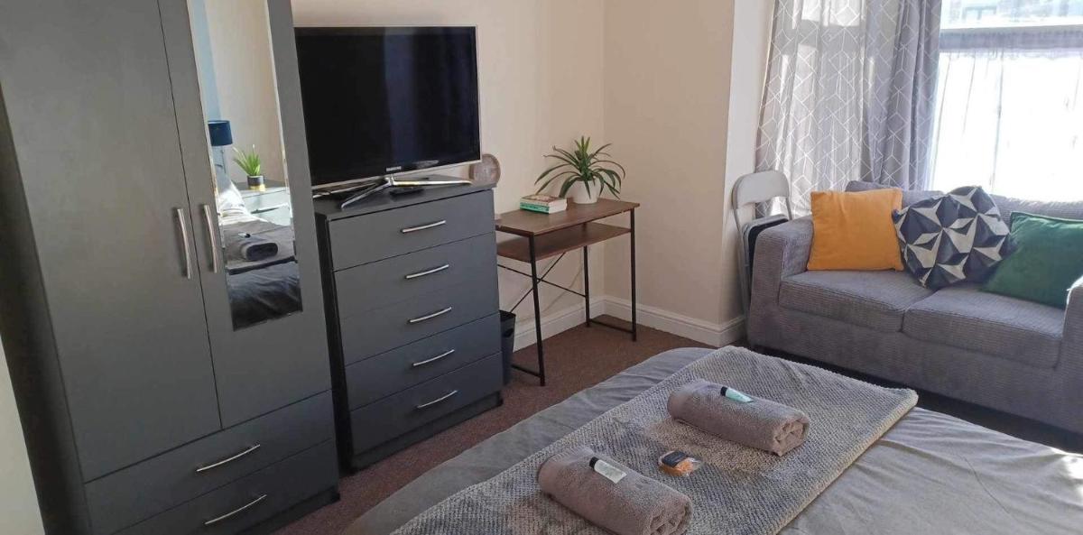 City Ground Floor Apartment - Housity