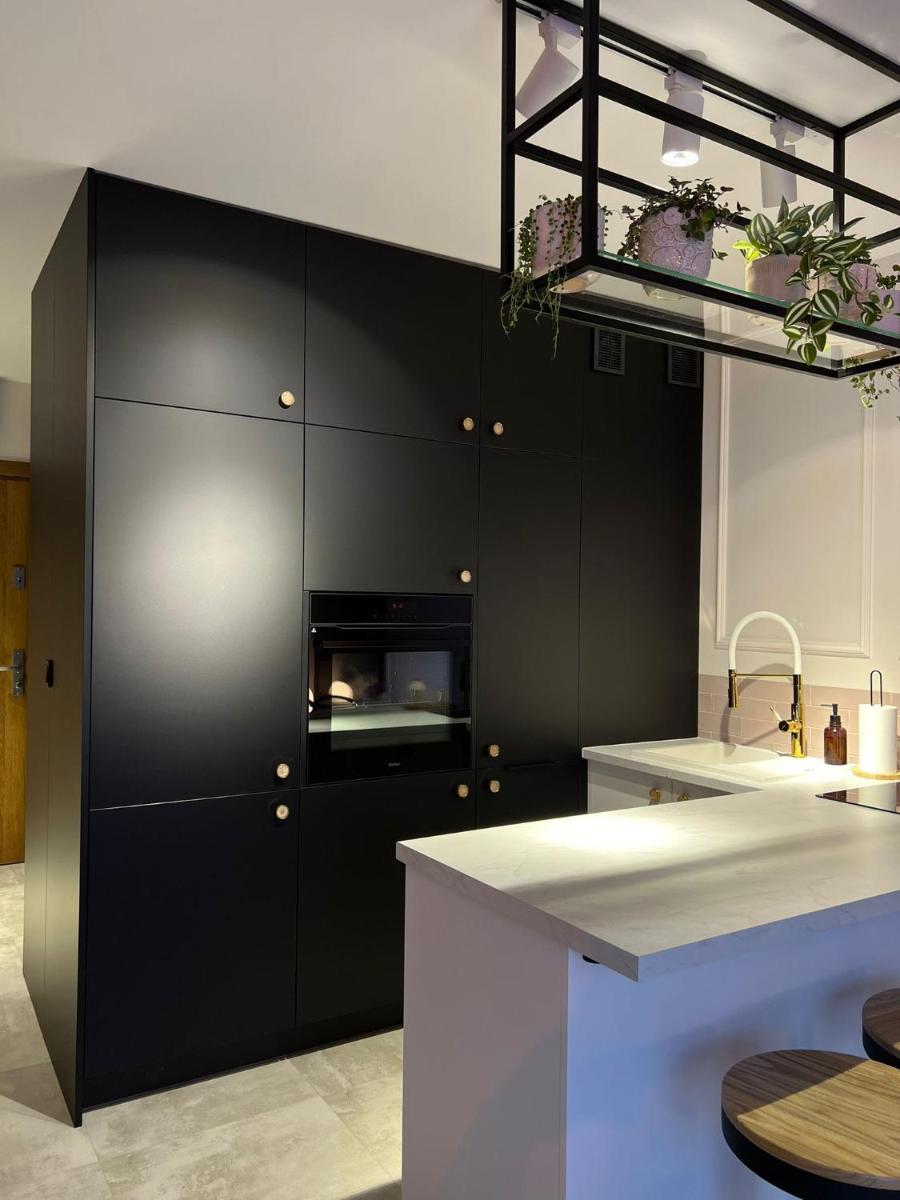 Malinowy Apartament - Housity