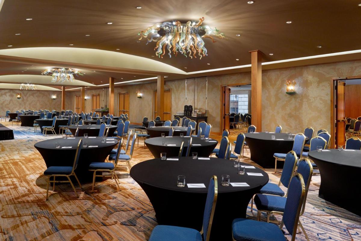 Renaissance New Orleans Pere Marquette French Quarter Area Hotel - Housity