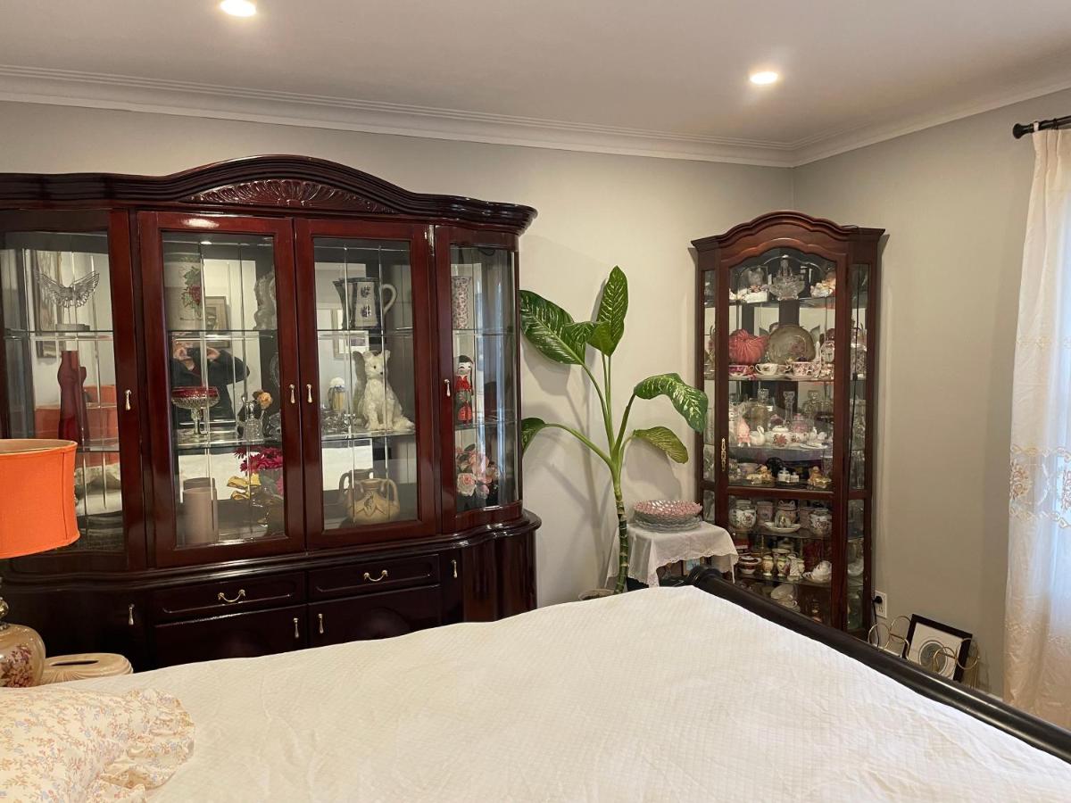 Bright room in a castle - Housity