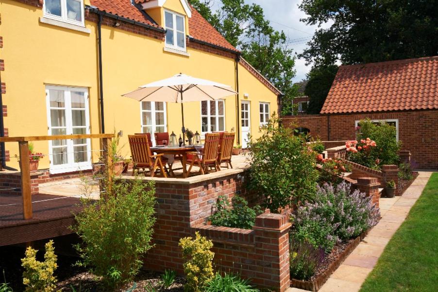 Sunset House Bed and Breakfast - Housity