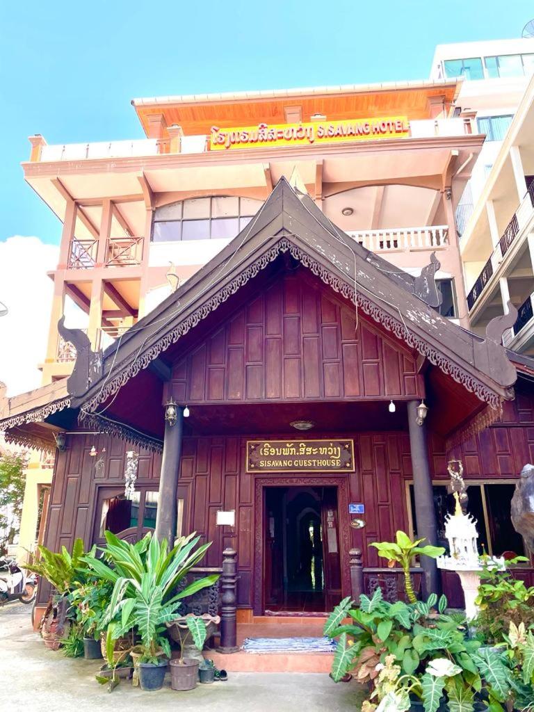 SISAVANG HOTEL - Housity