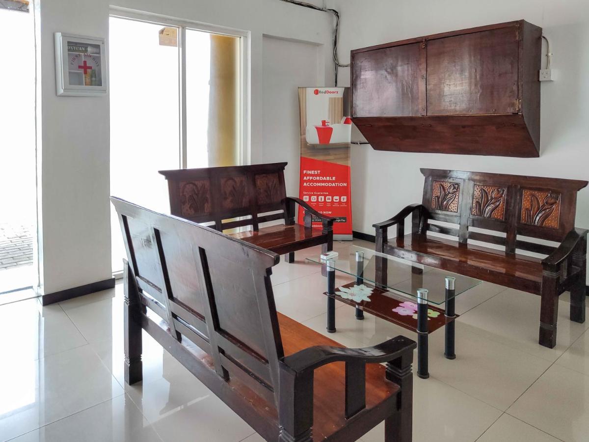 RedDoorz near Prambanan Temple - Housity