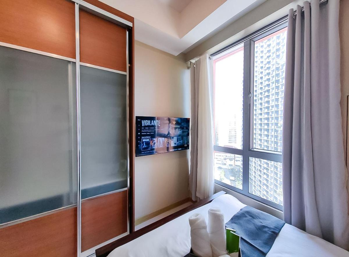 1BR Condotel Suite at Sunshine100 City Plaza #SS01 - Housity
