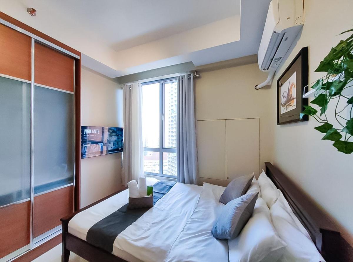 1BR Condotel Suite at Sunshine100 City Plaza #SS01 - Housity