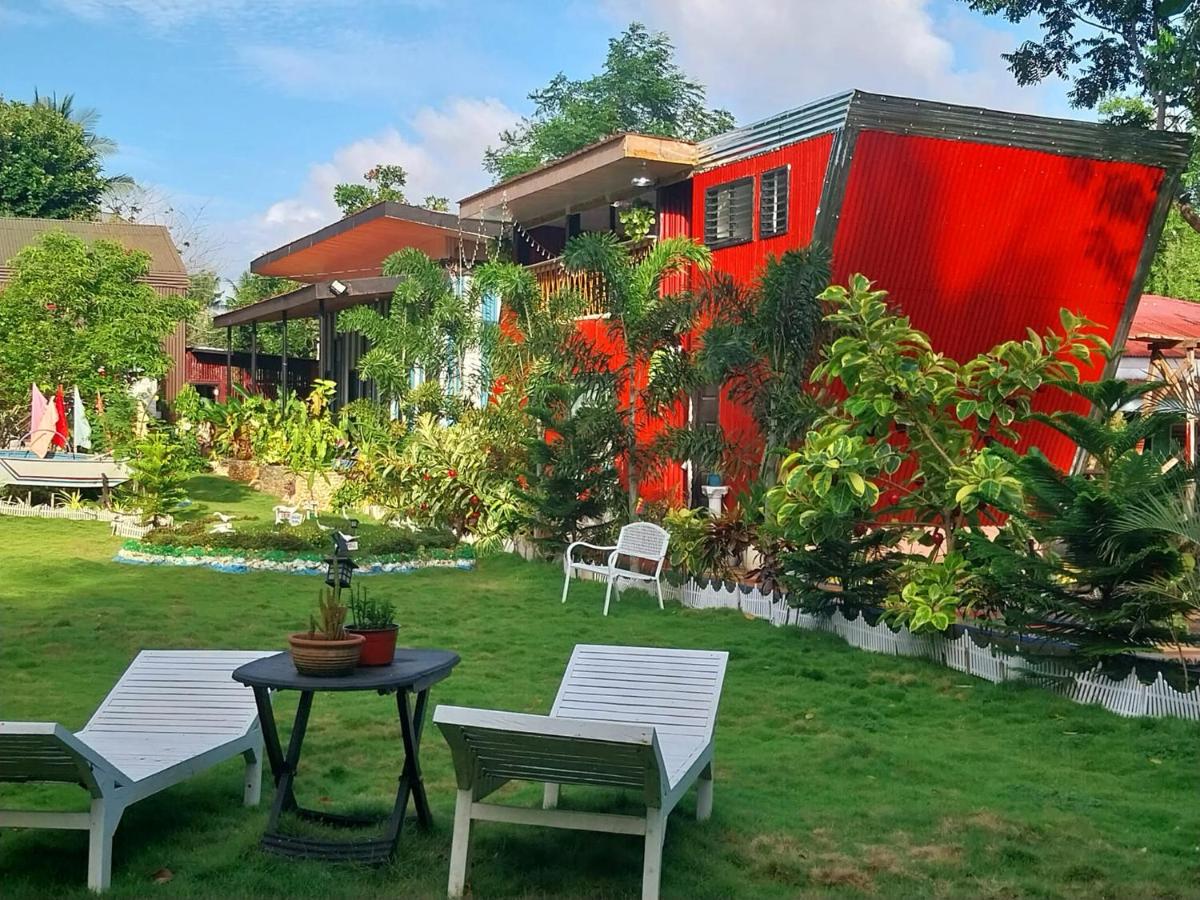 EDMUND's INN & SUITES - Housity