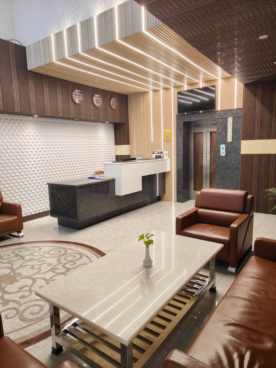 Pinnacle by Click Hotels, Lucknow - Housity
