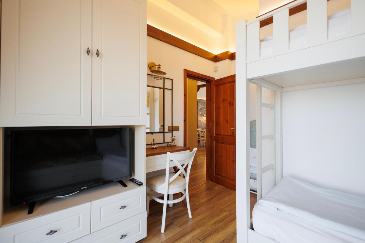 Mountain villa Jordan- with JACUZZI - Housity
