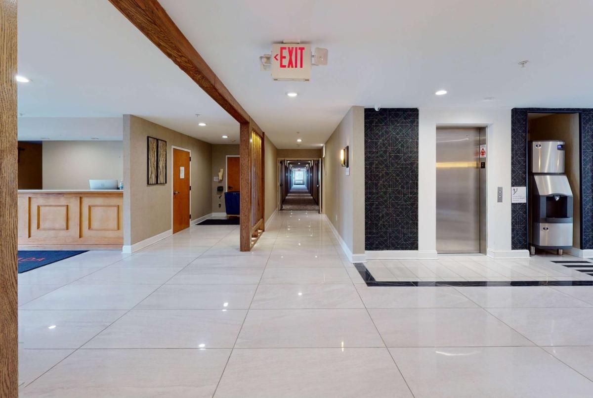 Ramada by Wyndham Strasburg - Shenandoah Valley - Housity