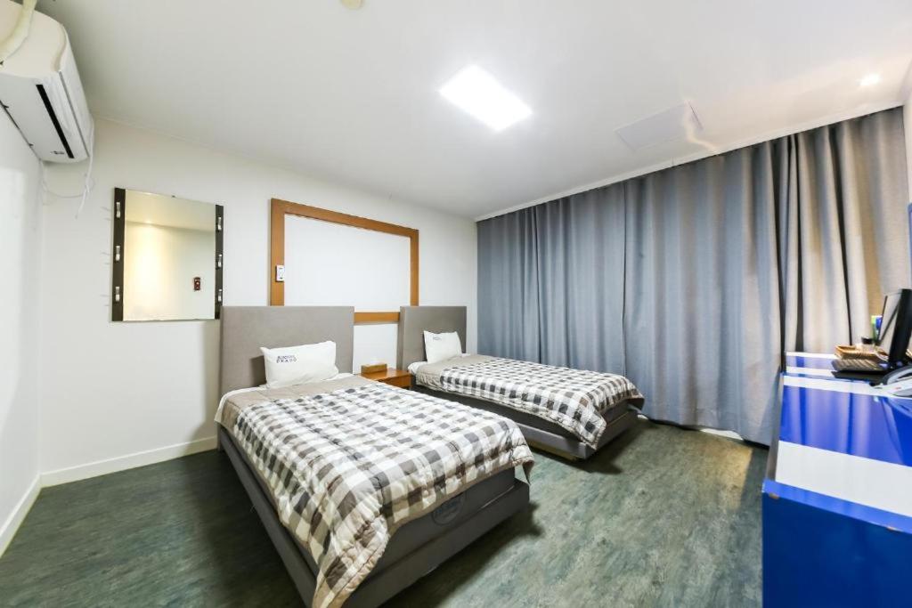 Prado Hotel - Housity