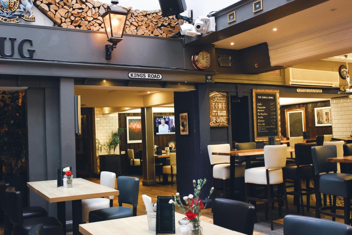 The Kings Arms - Housity