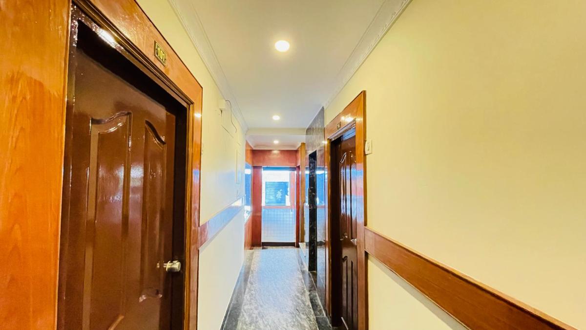 HALF MOON INN - Housity