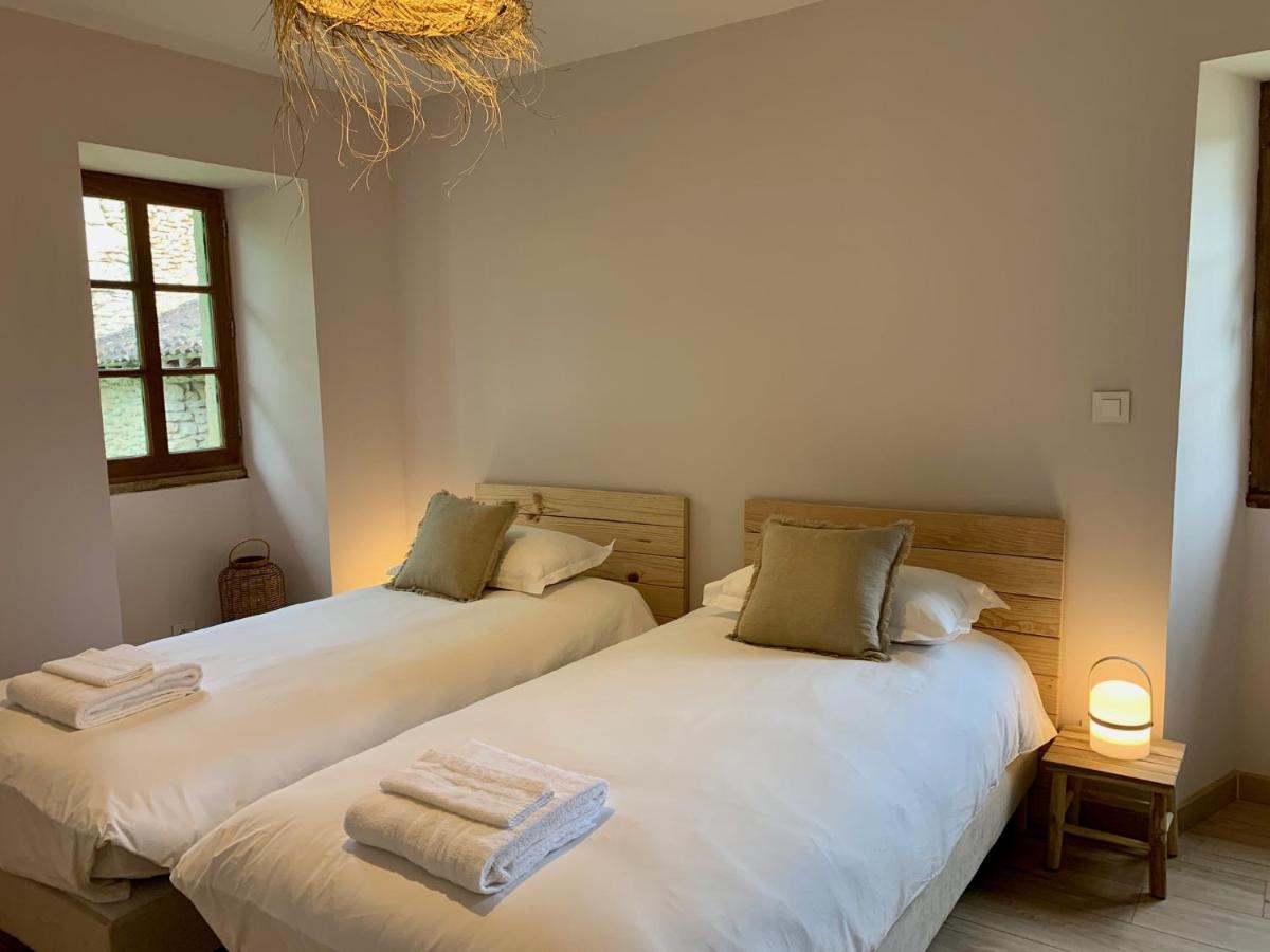Gite de charme avec piscine - a charming cottage gite with swimming pool - Housity