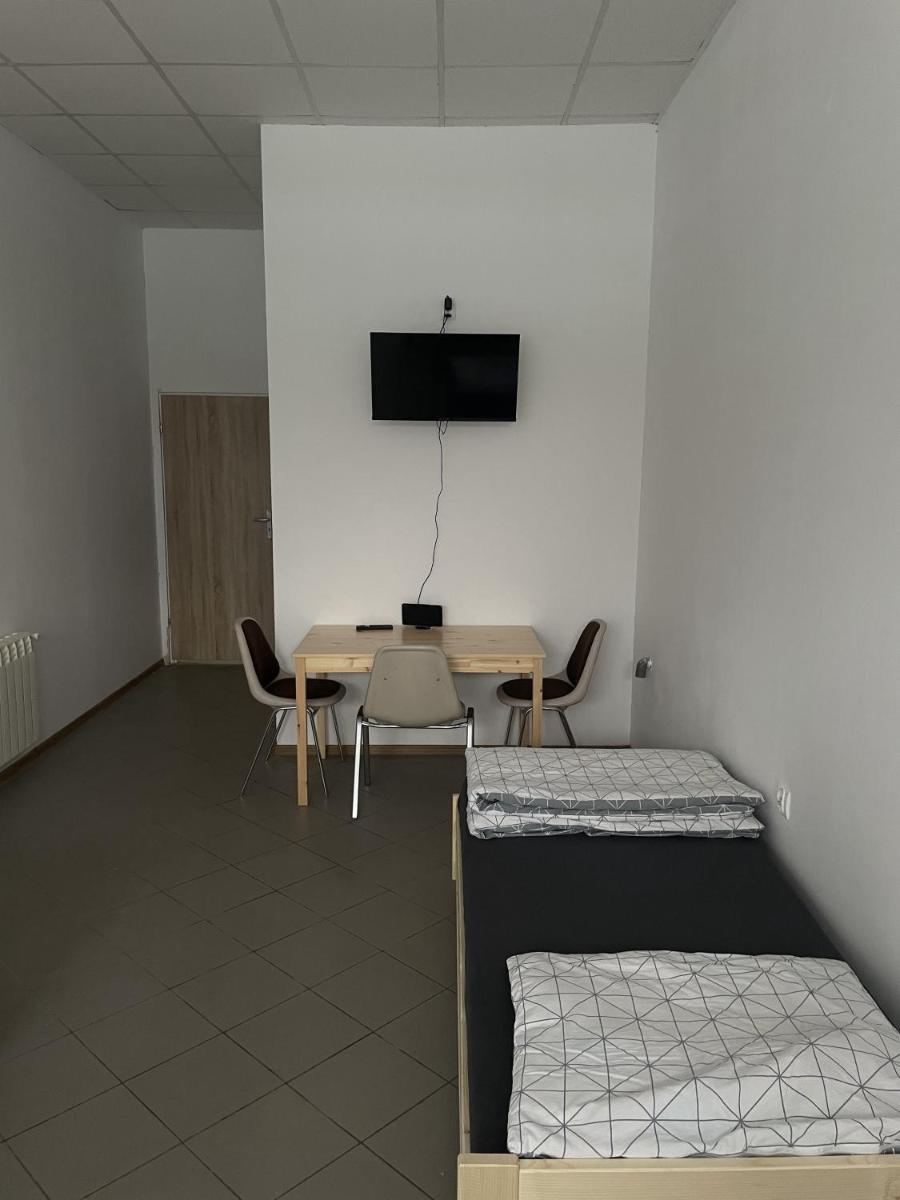 Noclegi Pracownicze LAZUR - Housity