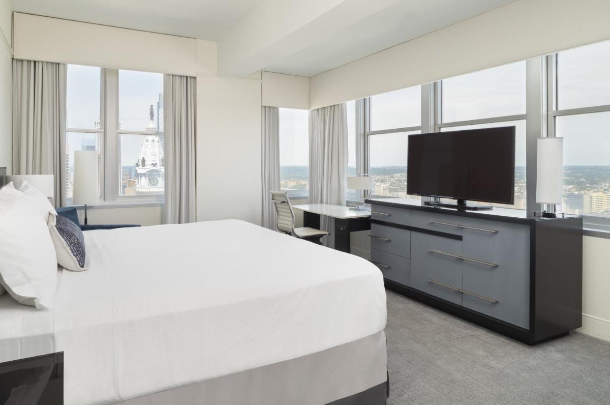Loews Philadelphia Hotel - Housity
