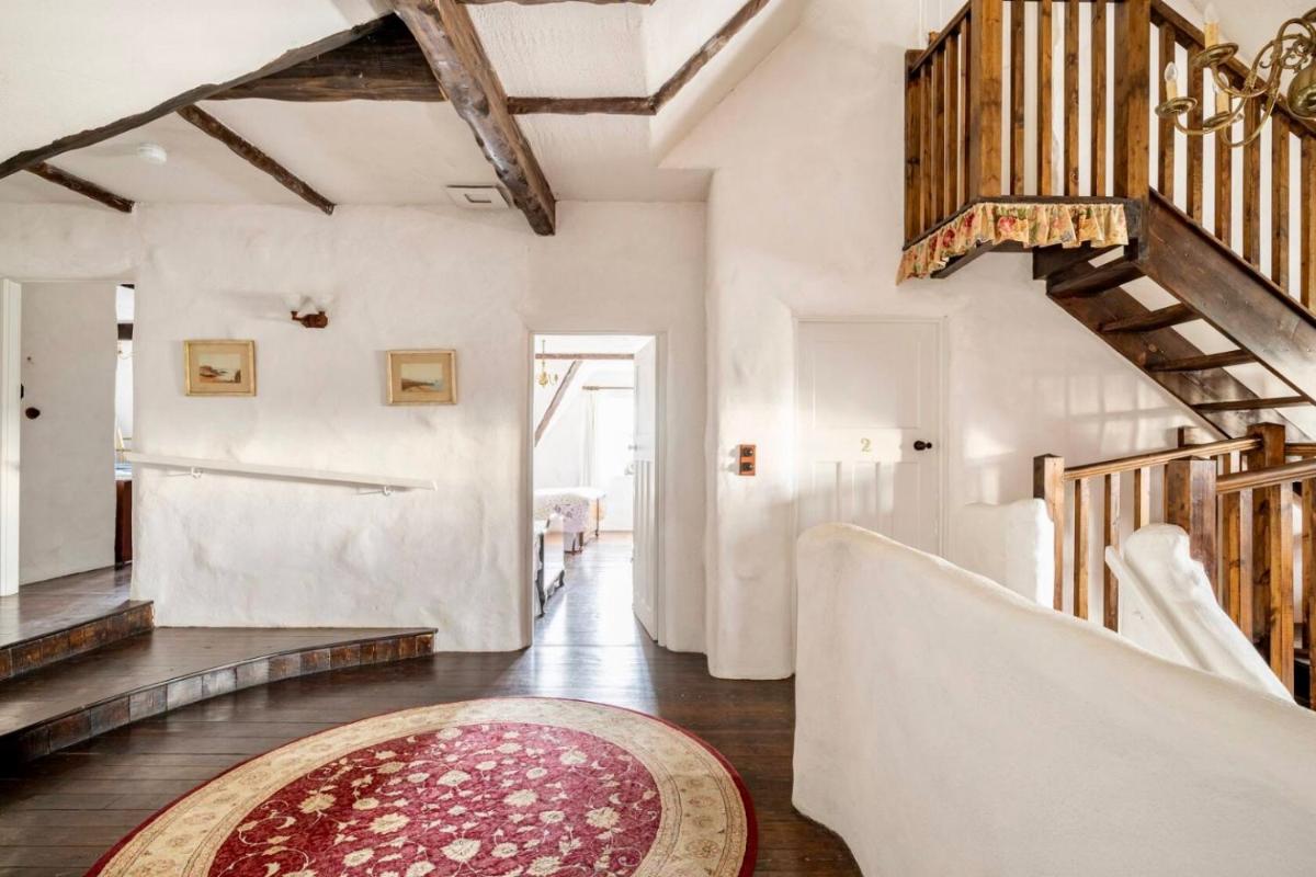 Rosehill House - Housity