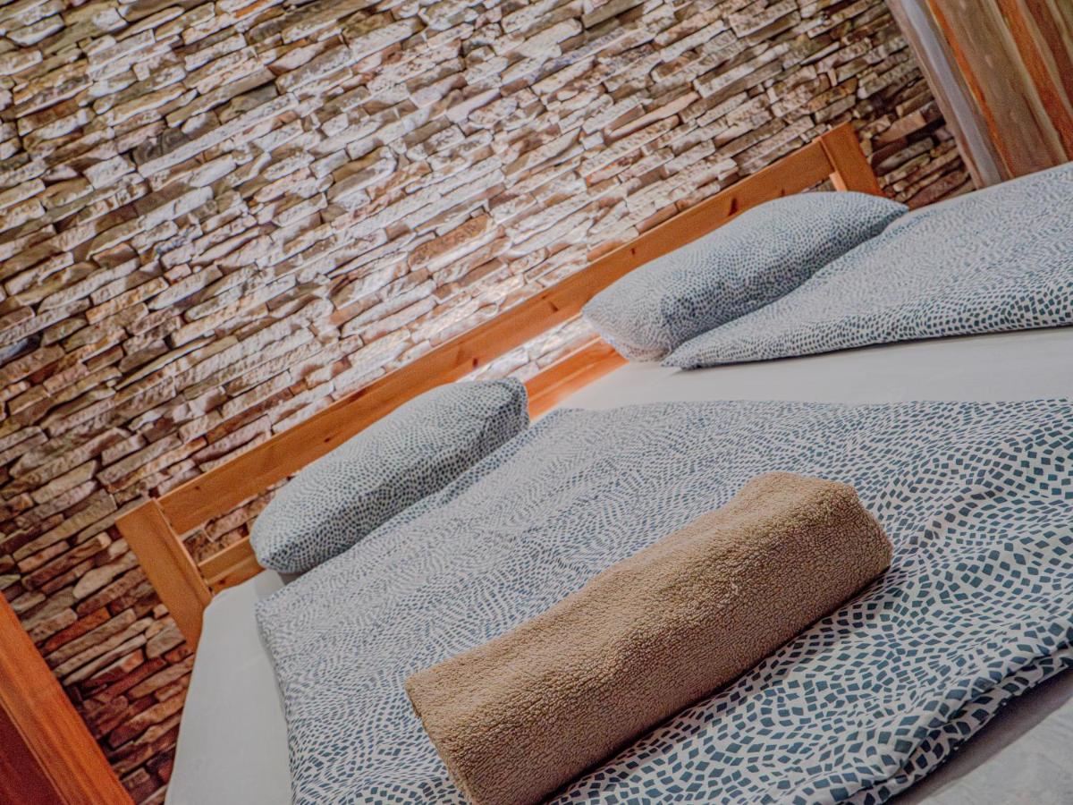 DeeP Guest House - Housity