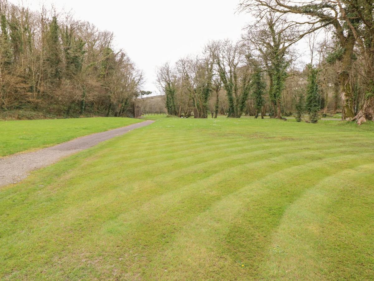 16 Heritage Park - Housity