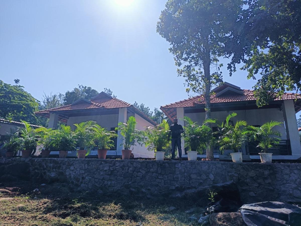 Suitetrails - 5G Exotica villa retreat Harangi Backwaters stay