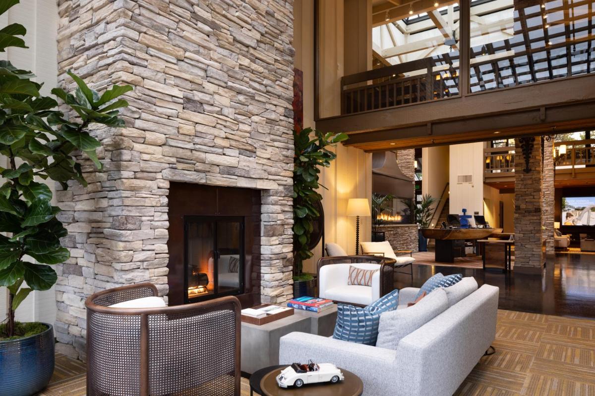 The Quail Lodge - Housity