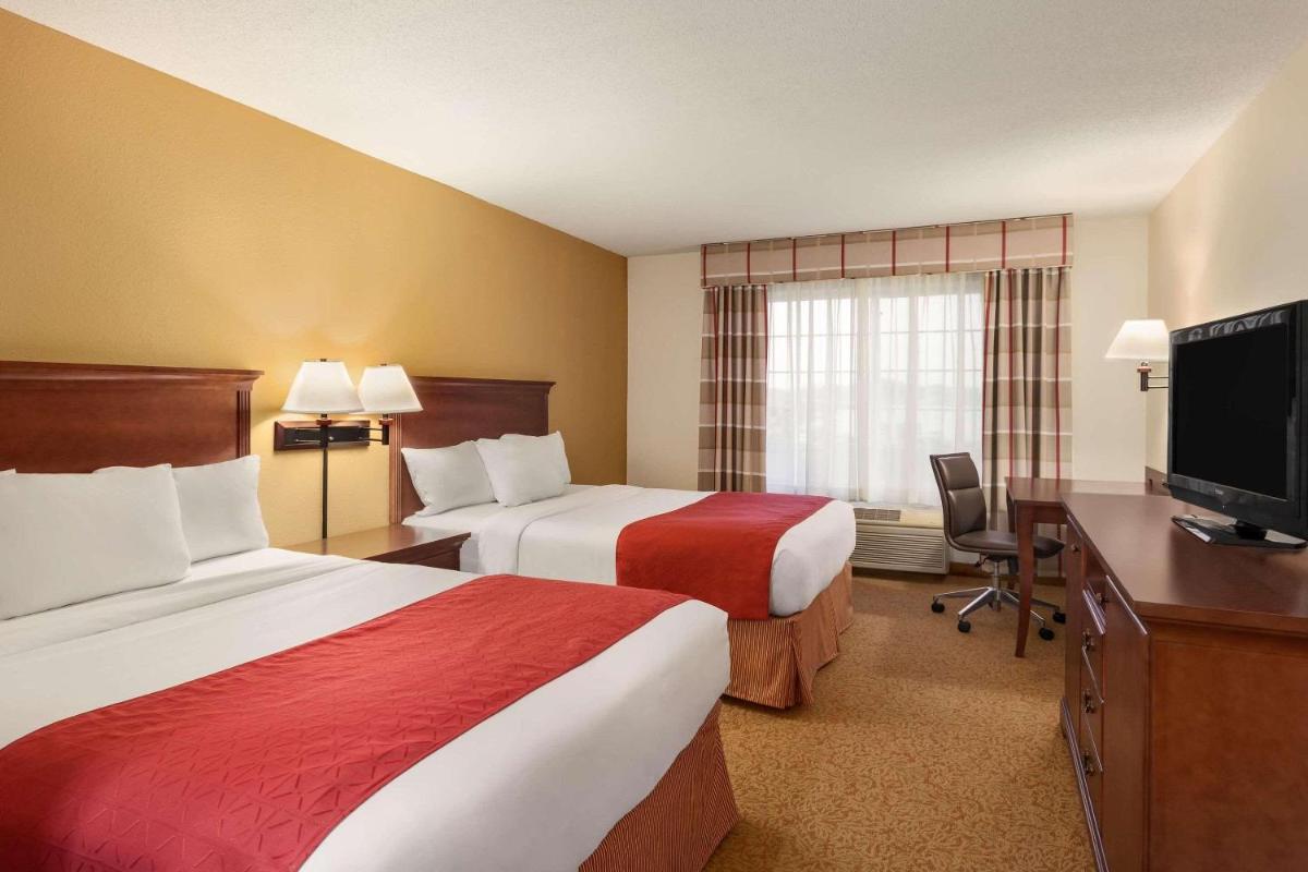 Country Inn & Suites by Radisson, Ames, IA - Housity
