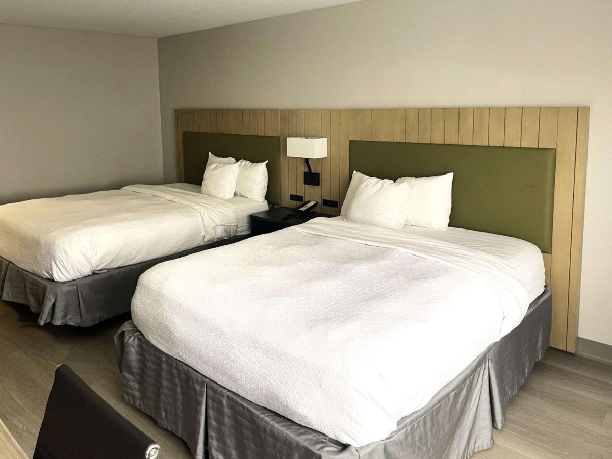 Country Inn & Suites by Radisson, Midway - Tallahassee West - Housity
