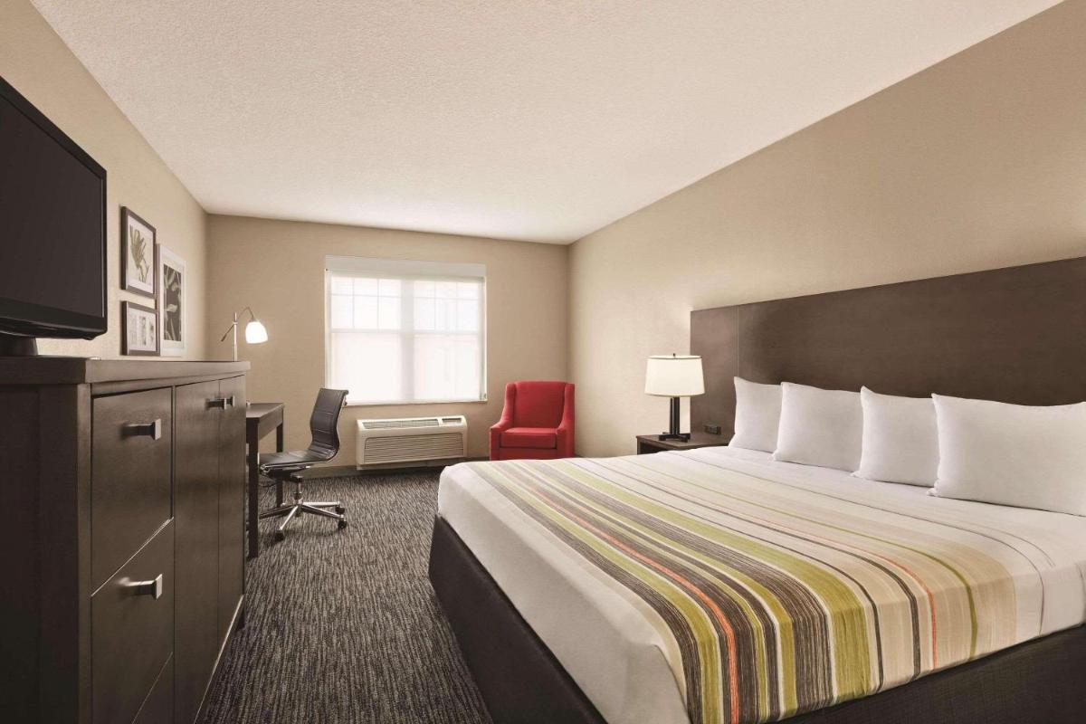 Country Inn & Suites by Radisson, Tampa-Brandon, FL - Housity