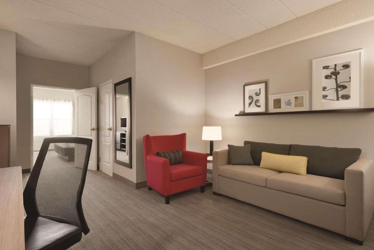Country Inn & Suites by Radisson, Shoreview, MN - Housity