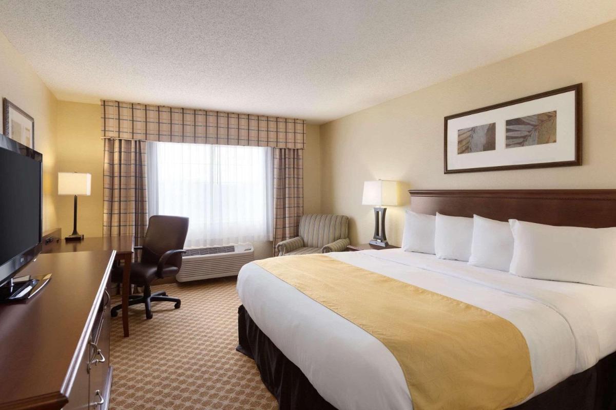 Country Inn & Suites By Radisson - Rochester - Housity