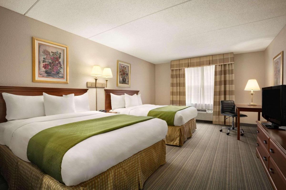 Country Inn & Suites by Radisson, Charlotte University Place, NC - Housity