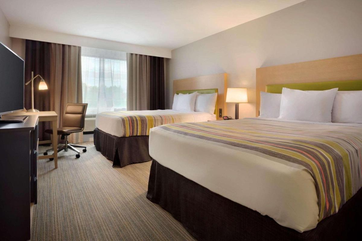 Country Inn & Suites by Radisson Asheville River Arts District - Housity