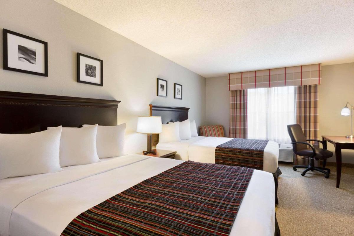 Country Inn & Suites by Radisson, Kearney, NE - Housity