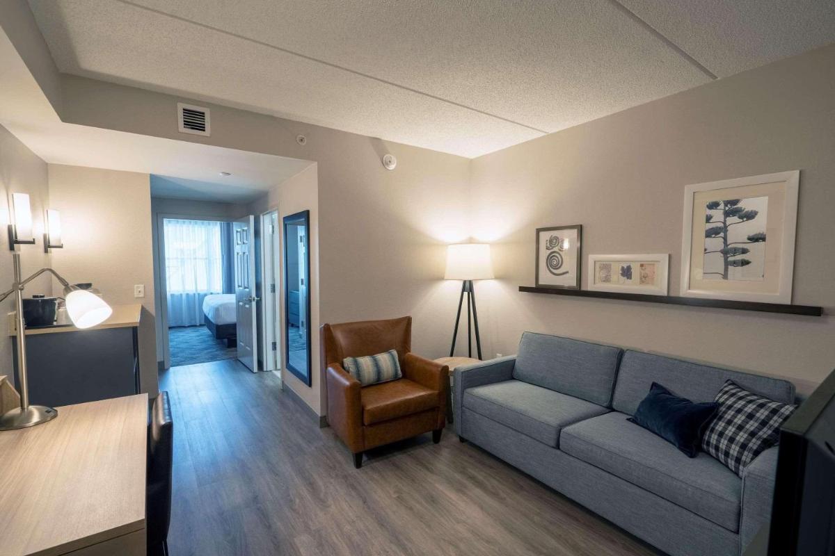 Country Inn & Suites by Radisson, State College Penn State Area , PA - Housity