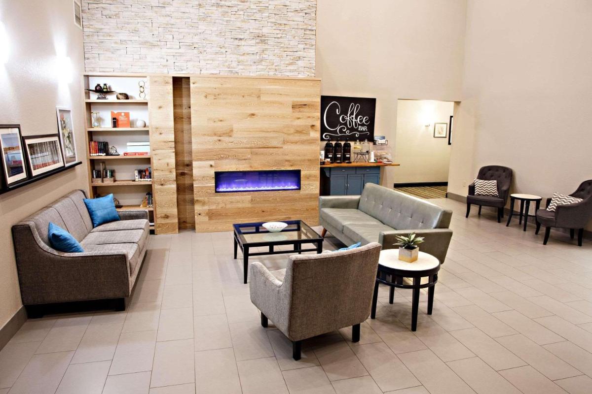 Country Inn & Suites by Radisson, Harrisburg West Mechanicsburg - Housity