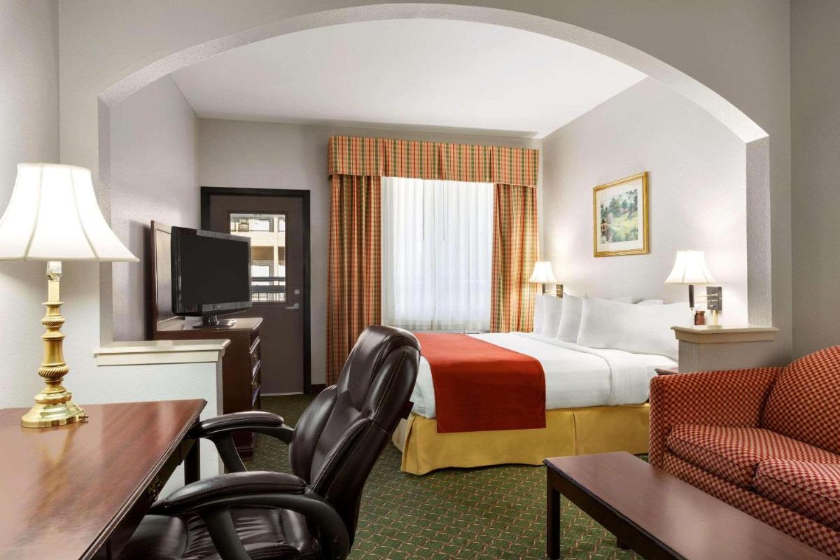 Suitetrails - Country Inn & Suites by Radisson, Fort Worth West l-30 NAS JRB