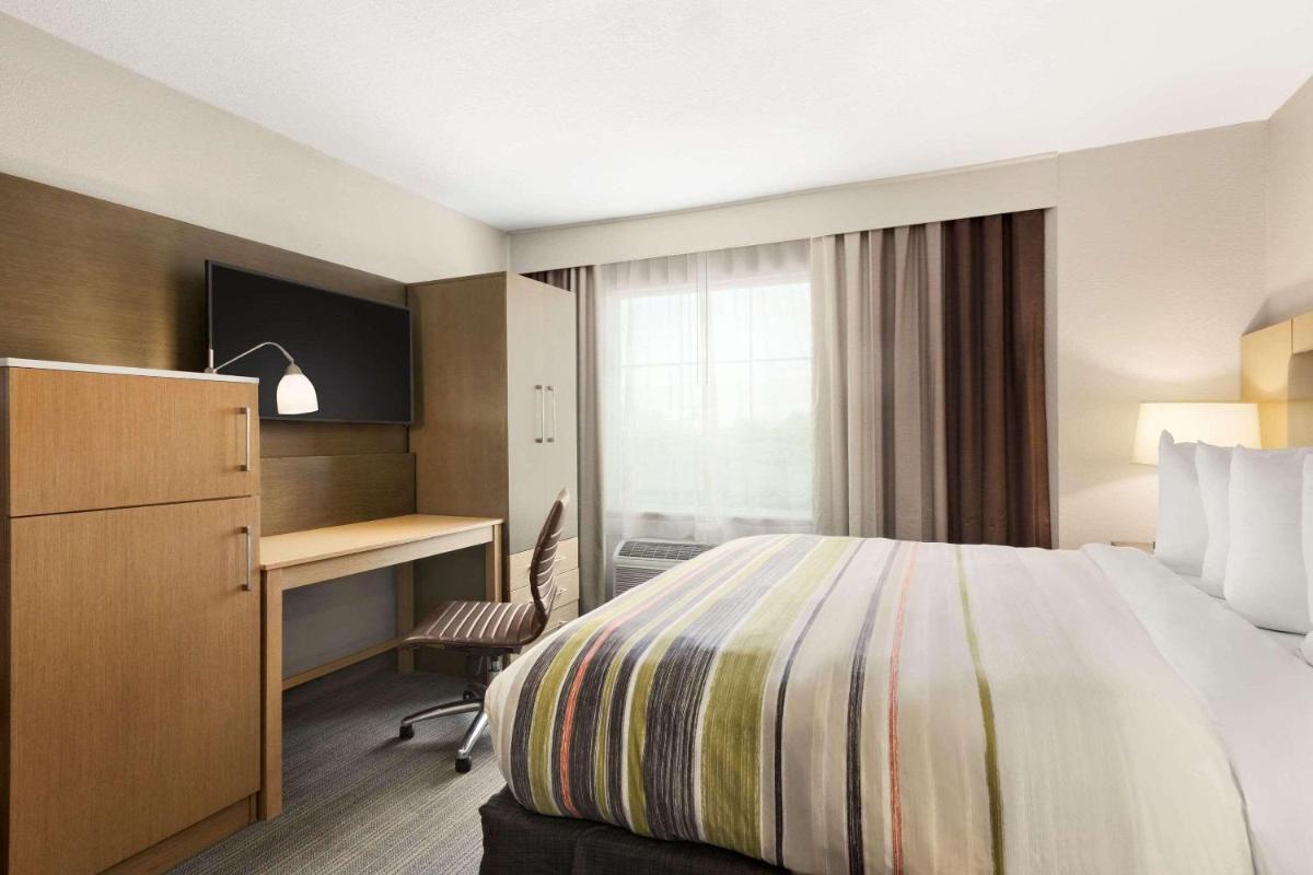 Country Inn & Suites by Radisson, San Antonio Medical Center, TX - Housity