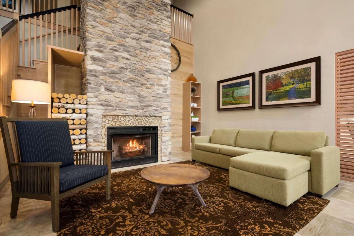 Country Inn & Suites by Radisson, Williamsburg Historic Area, VA - Housity