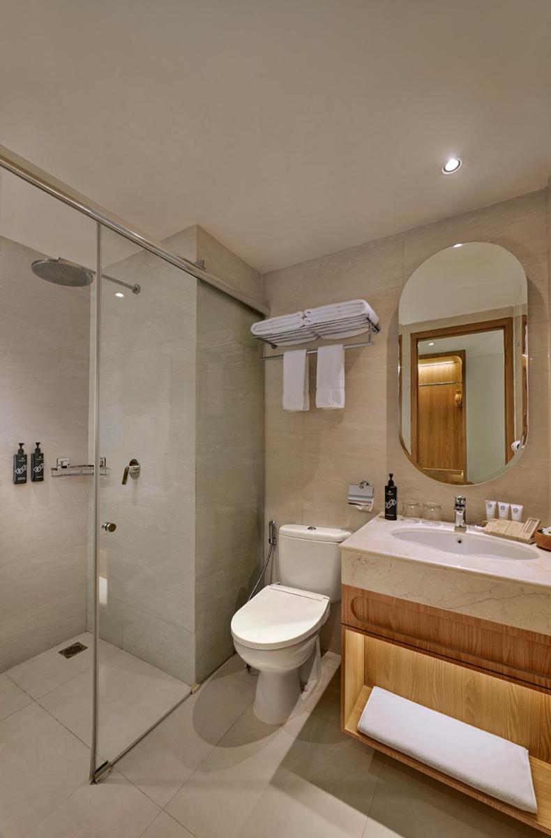 Golden Hill by Golden Tulip - Housity
