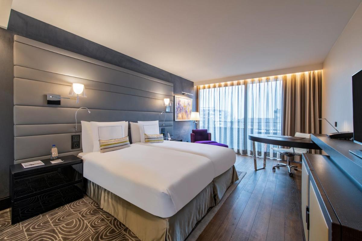 Royal Savoy Hotel & Spa - Housity